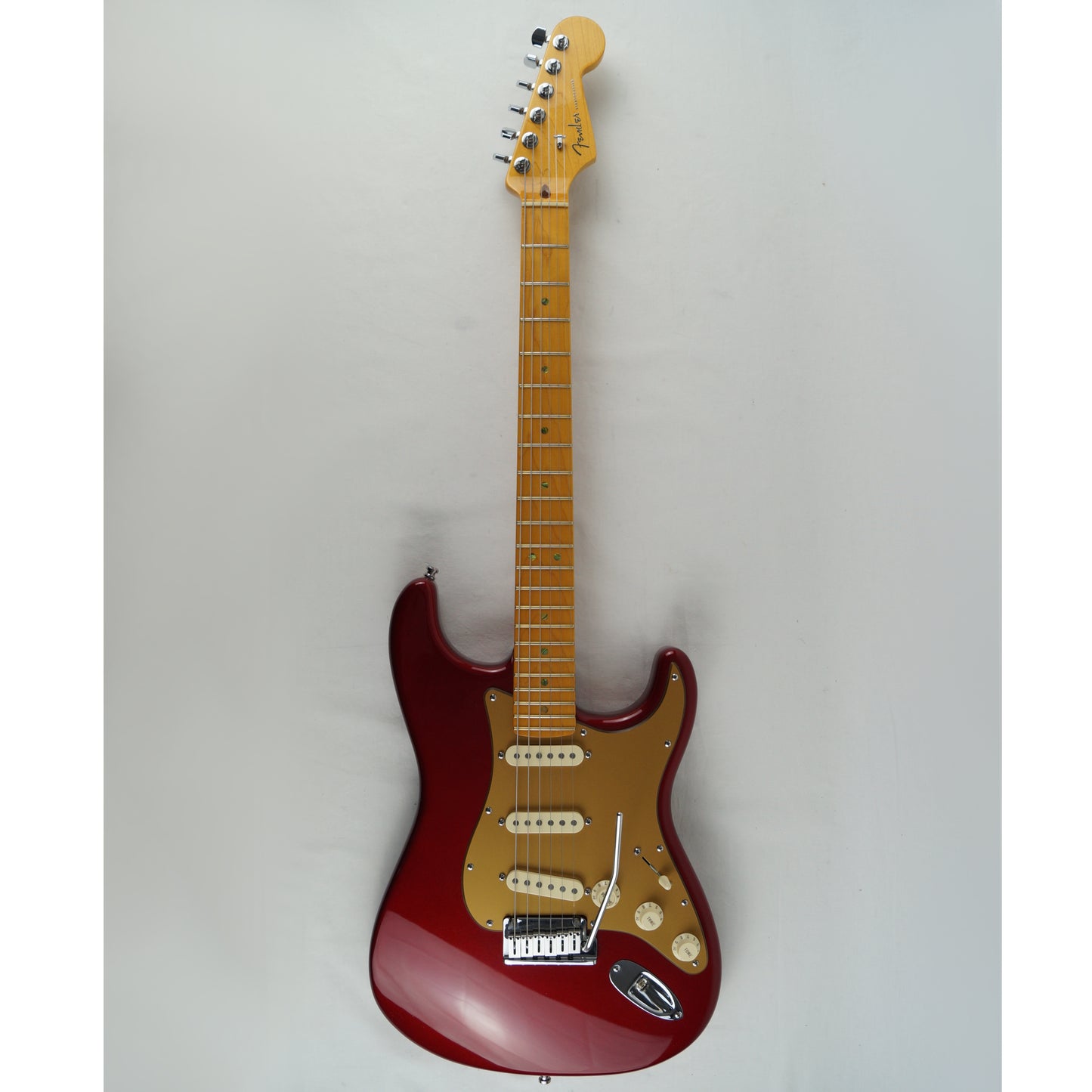 Fender American Deluxe Stratocaster V-Neck - USA 2007 - Candy Apple Red - Mit Koffer
