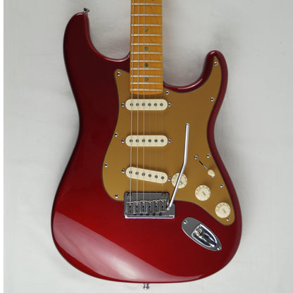 Fender American Deluxe Stratocaster V-Neck - USA 2007 - Candy Apple Red - Mit Koffer