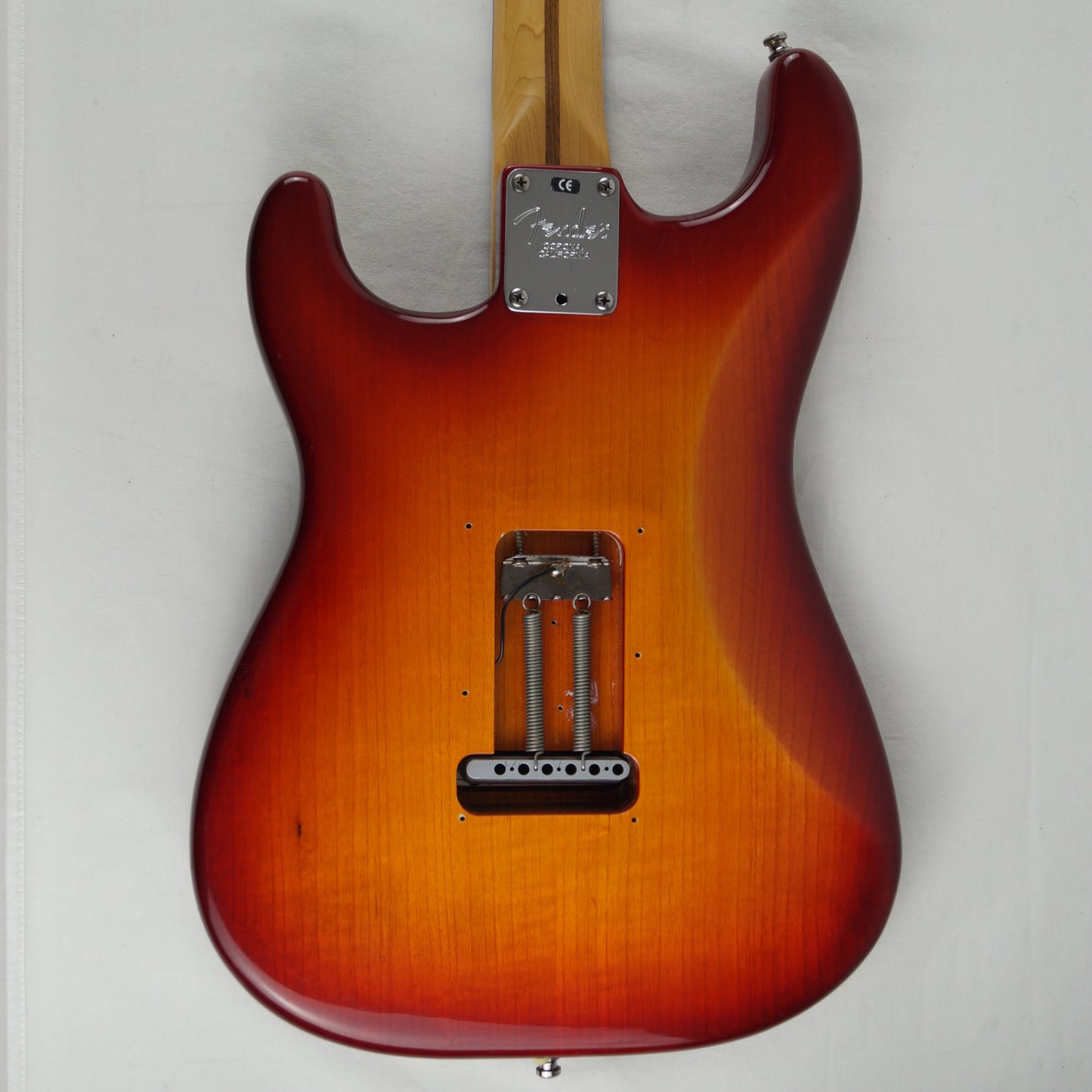 Fender American Deluxe Stratocaster - USA 2002 - Aged Cherry Burst