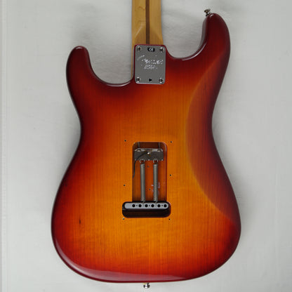 Fender American Deluxe Stratocaster - USA 2002 - Aged Cherry Burst