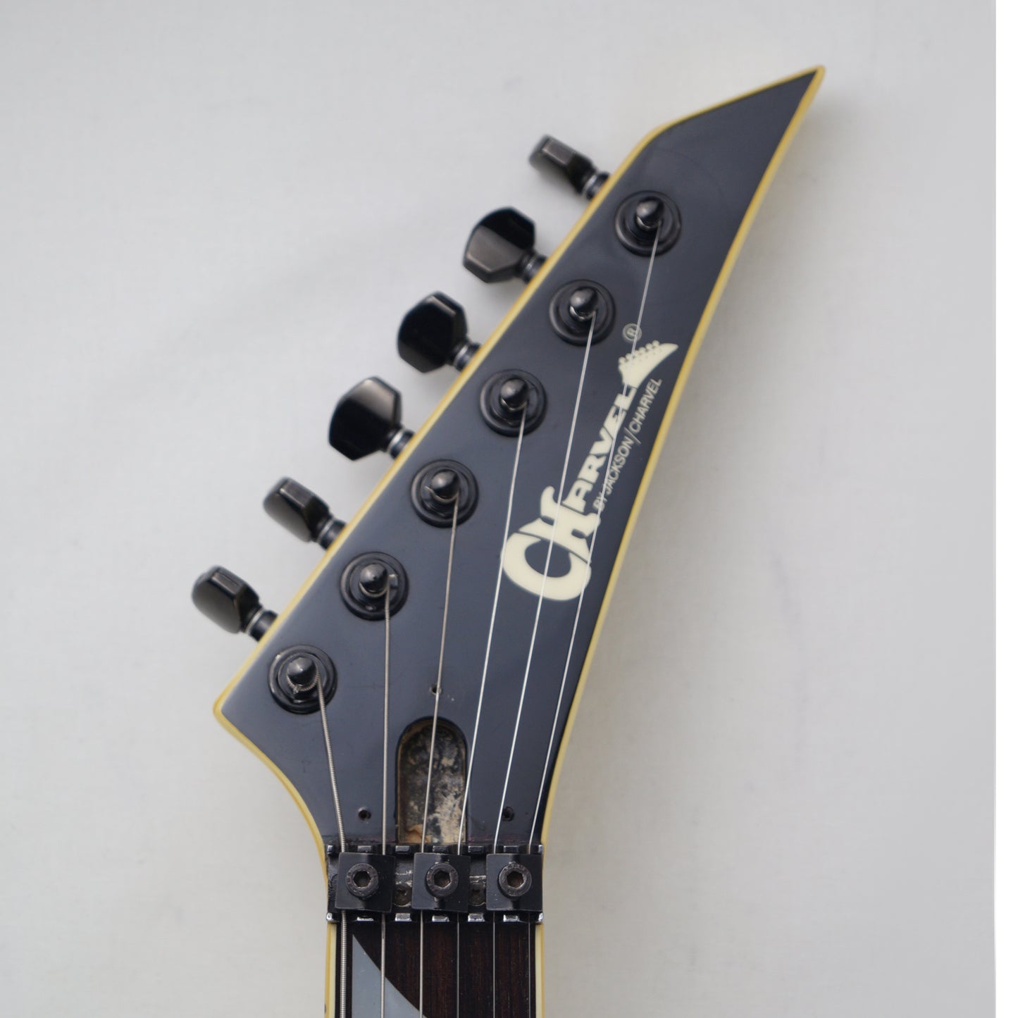 Charvel Model 6 - Japan 1987/1988 - Pearl White, Weiß