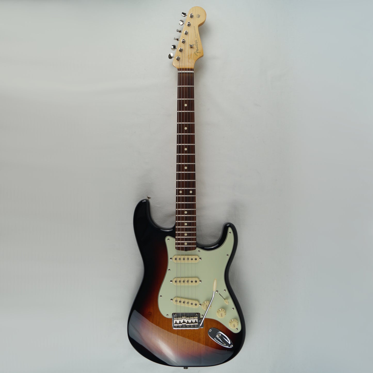 Fender Classic Player 60s Stratocaster - 2019 - 3-Color Sunburst