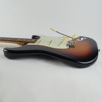 Fender Classic Player 60s Stratocaster - 2019 - 3-Color Sunburst