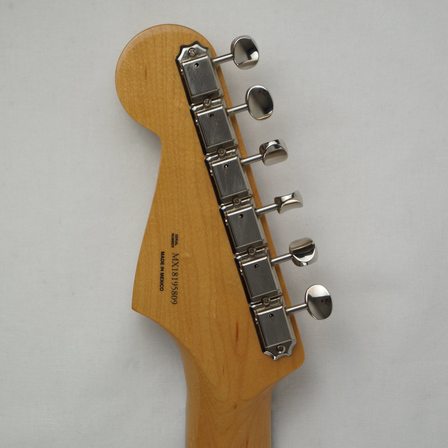 Fender Classic Player 60s Stratocaster - 2019 - 3-Color Sunburst