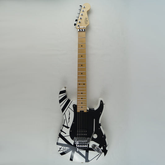 EVH Striped Series - 2014 - White with Black Stripes, Schwarz-Weiß