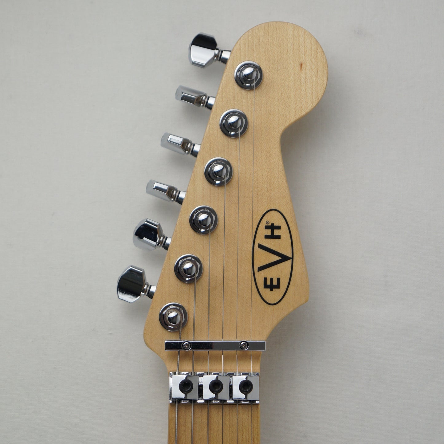EVH Striped Series - 2014 - White with Black Stripes, Schwarz-Weiß