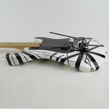 EVH Striped Series - 2014 - White with Black Stripes, Schwarz-Weiß