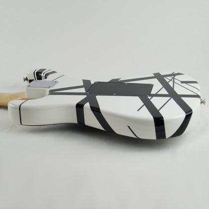 EVH Striped Series - 2014 - White with Black Stripes, Schwarz-Weiß
