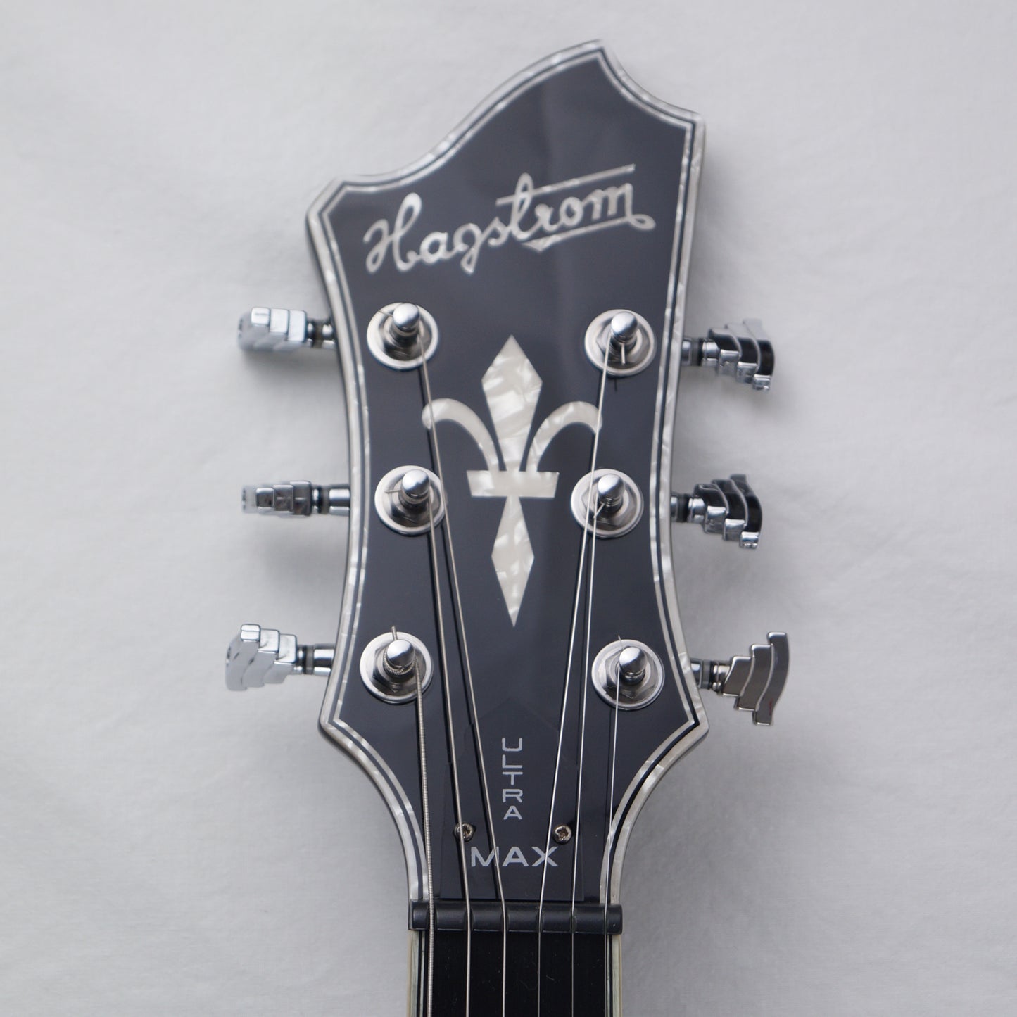 Hagstrom Ultra Max - Dark Storm Burst Gloss, Grau