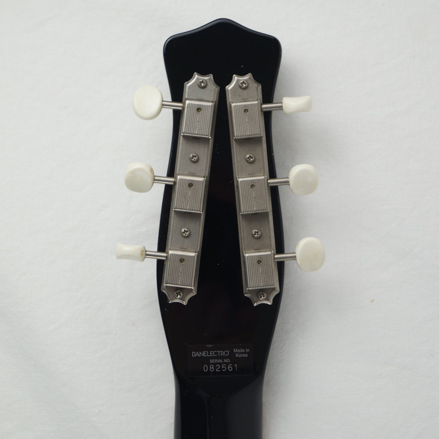 Danelectro 57 - Limo Black, Schwarz
