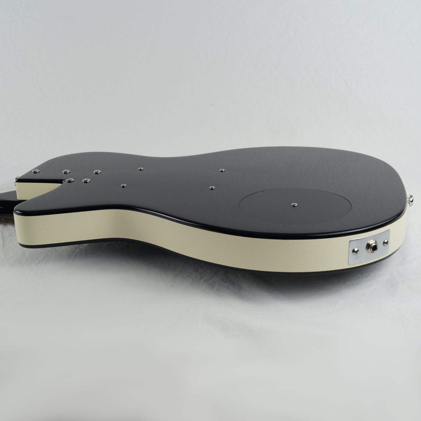 Danelectro 57 - Limo Black, Schwarz