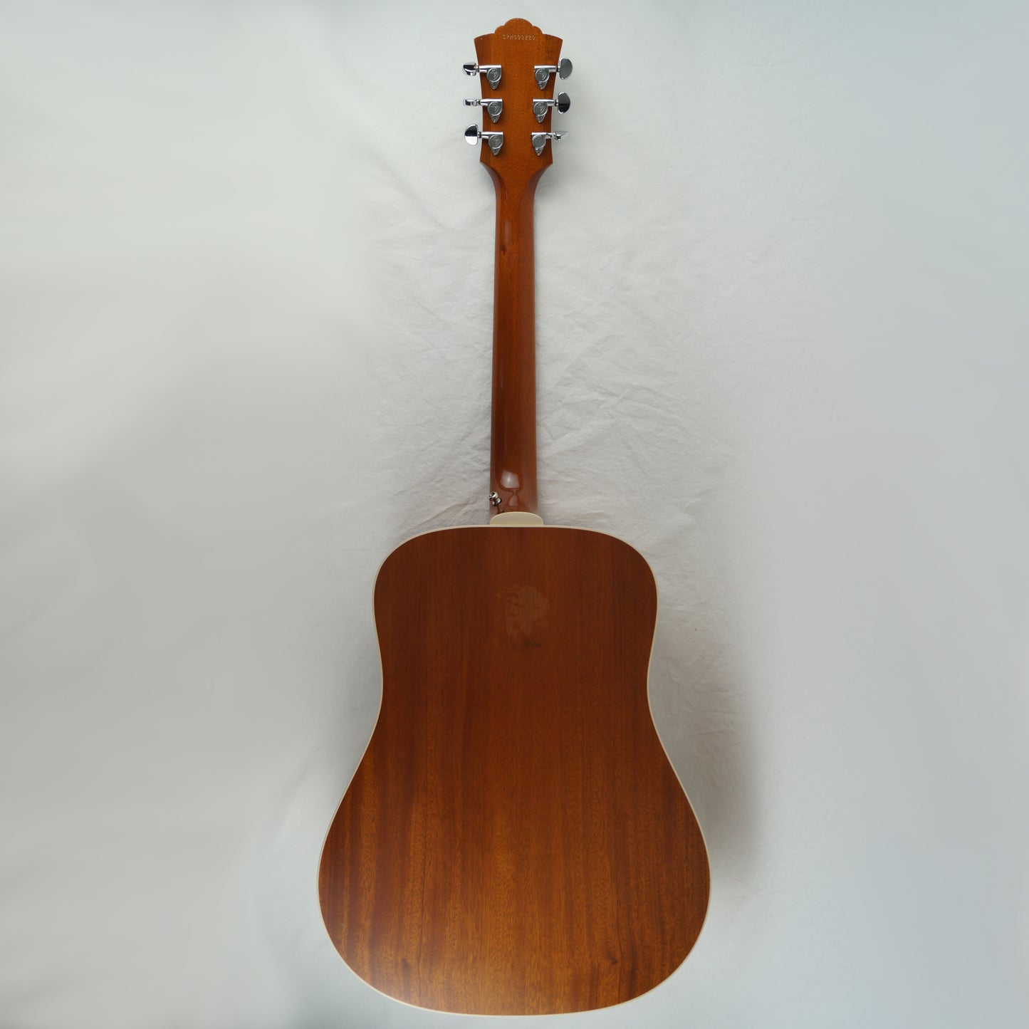 Guild D25 - USA 2003 - Amber, Braun - Dreadnought - Mit Koffer