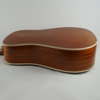 Guild D25 - USA 2003 - Amber, Braun - Dreadnought - Mit Koffer