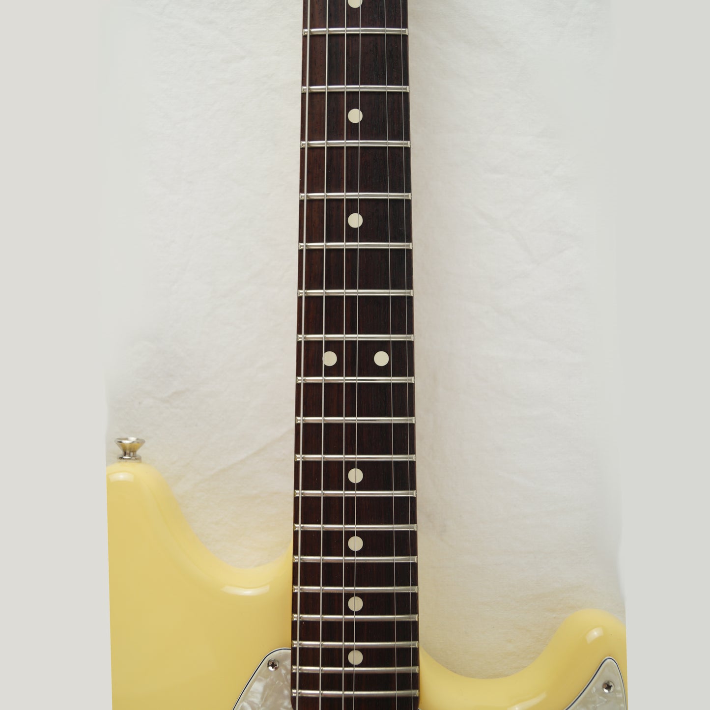 Fender American Performer Mustang - USA 2021 - Vintage White, Weiß - Mit Gigbag