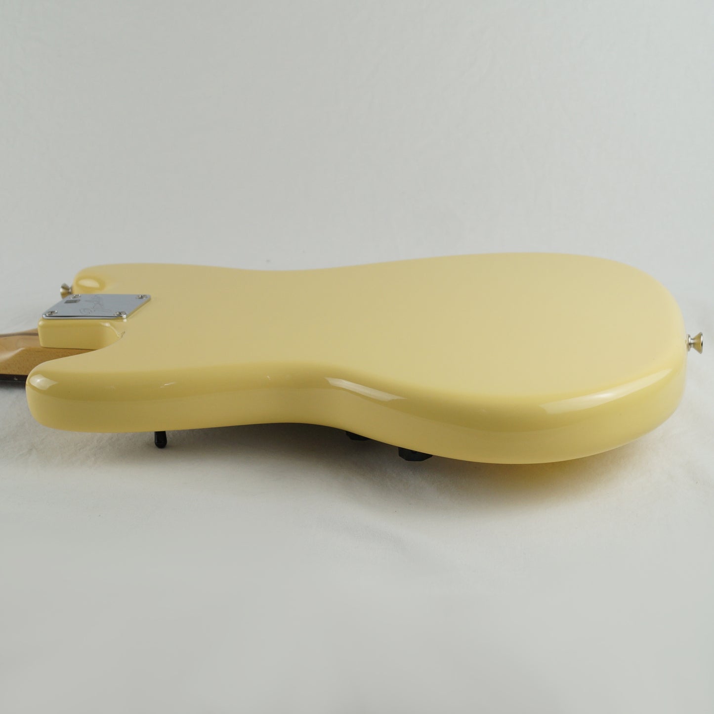 Fender American Performer Mustang - USA 2021 - Vintage White, Weiß - Mit Gigbag