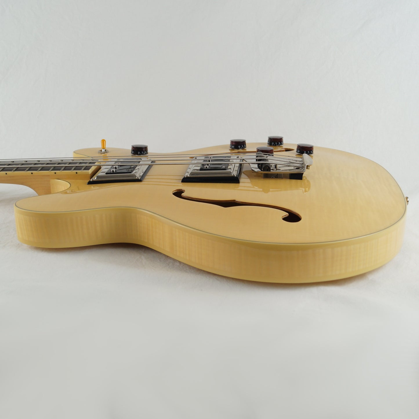 Guild Nweark St. Collection Starfire Bass II - 2022 - Flamed Maple - Mit Koffer